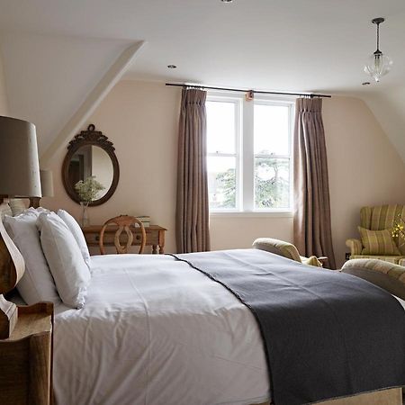 Cotswold Grange Bed & Breakfast Cheltenham Luaran gambar A bedroom at The Pig