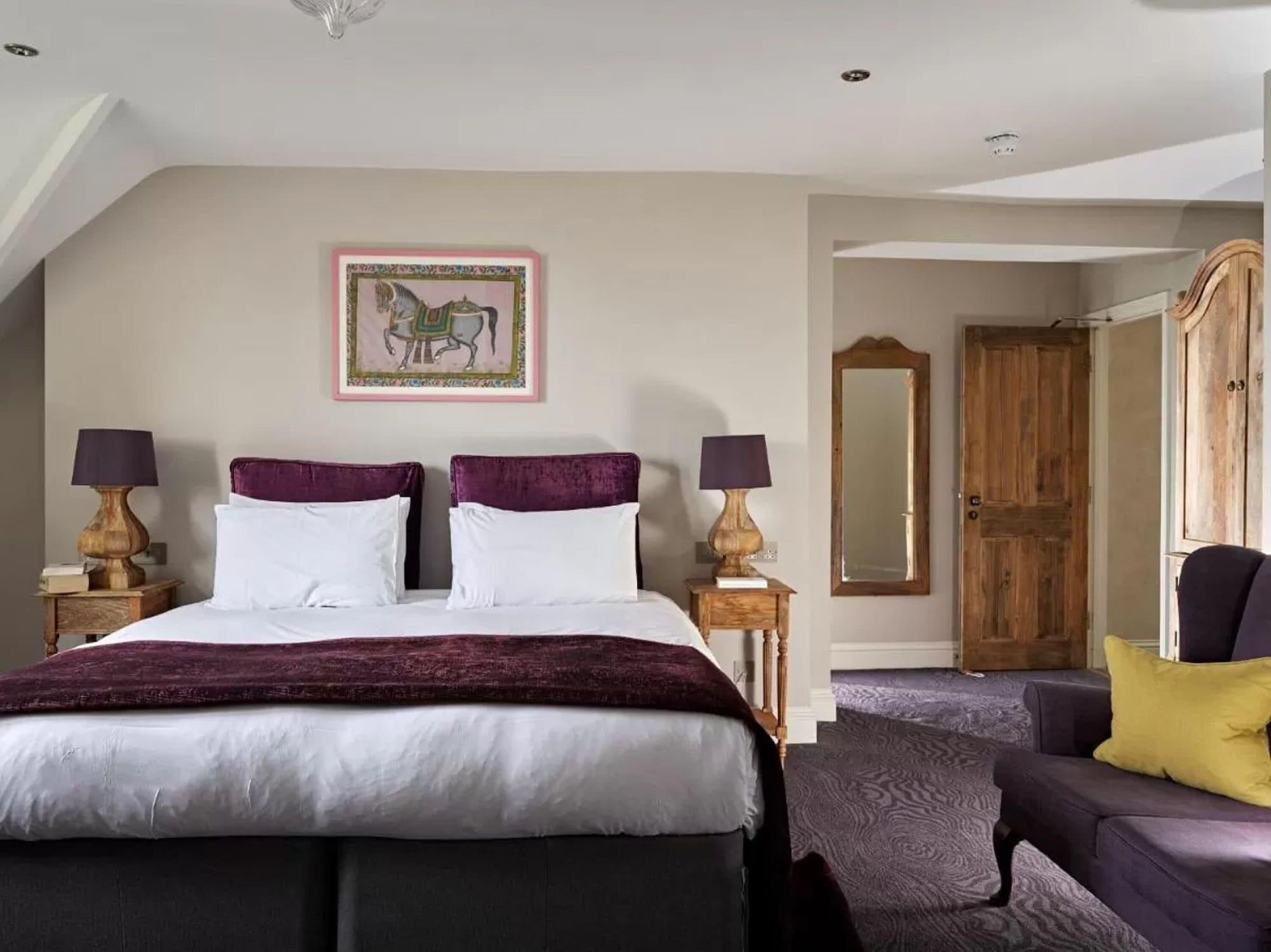Cotswold Grange Bed & Breakfast Cheltenham Luaran gambar A bedroom at The Old parsonage