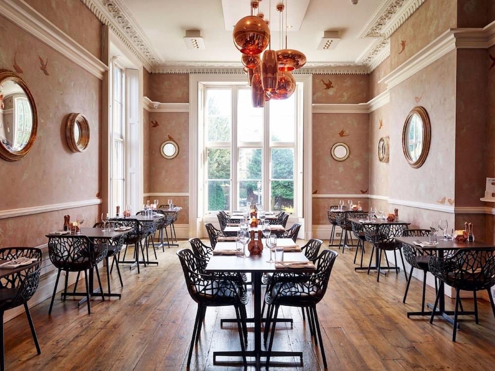 Cotswold Grange Bed & Breakfast Cheltenham Luaran gambar Interior of the restaurant