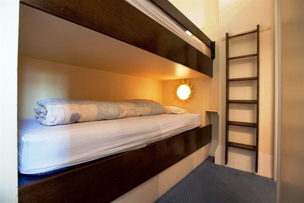 Cotswold Grange Bed & Breakfast Cheltenham Luaran gambar A bunk bed