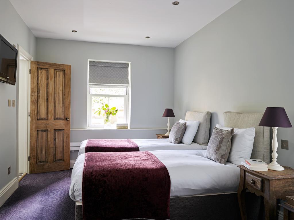 Cotswold Grange Bed & Breakfast Cheltenham Luaran gambar A room at the hotel