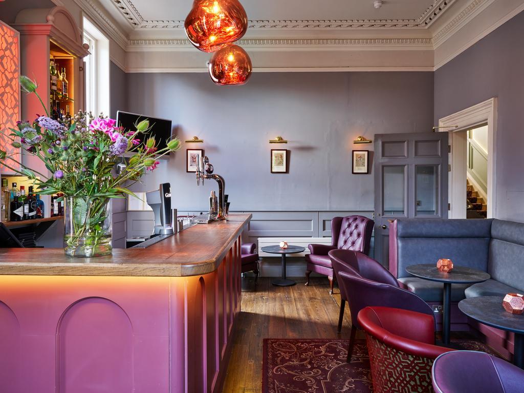 Cotswold Grange Bed & Breakfast Cheltenham Luaran gambar The bar at the hotel