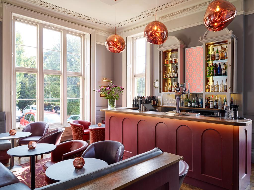 Cotswold Grange Bed & Breakfast Cheltenham Luaran gambar The bar at the 2018 refurbishment