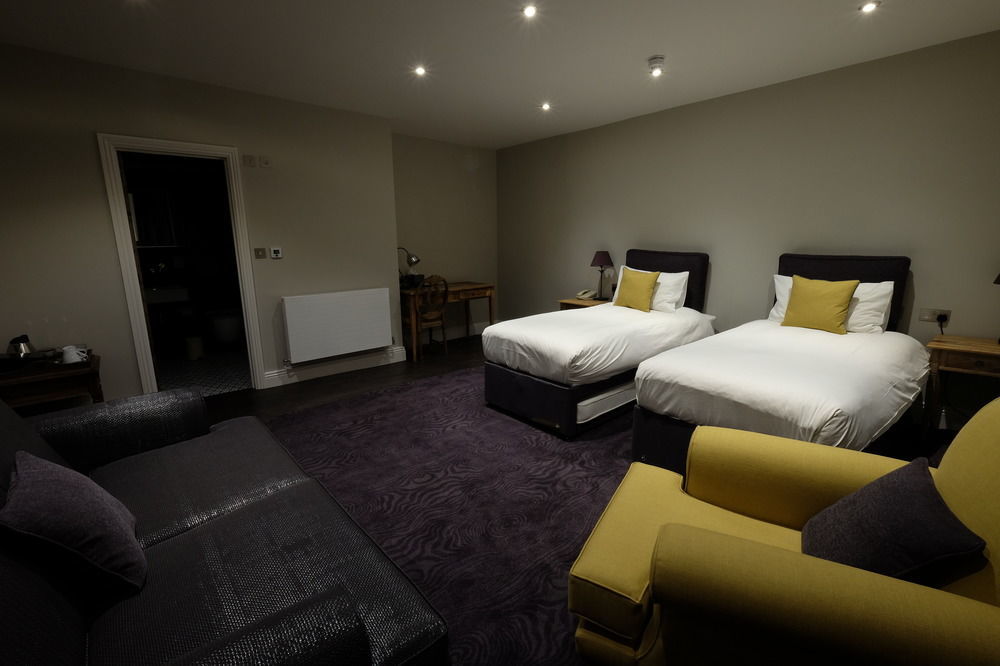Cotswold Grange Bed & Breakfast Cheltenham Luaran gambar A room at the hotel