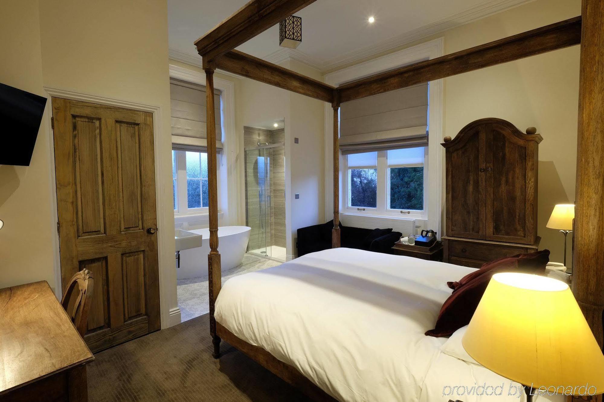 Cotswold Grange Bed & Breakfast Cheltenham Luaran gambar A bedroom at the hotel