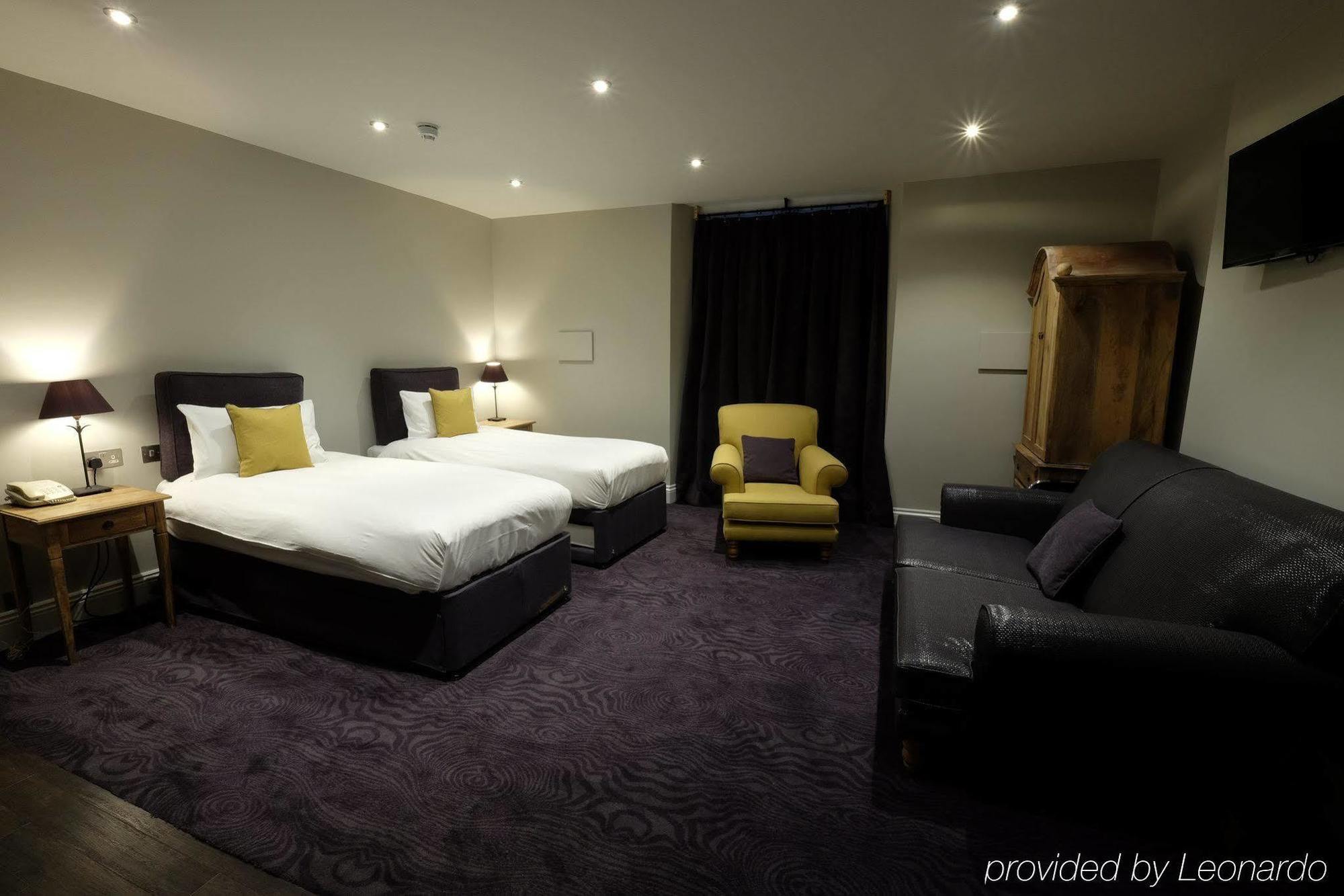 Cotswold Grange Bed & Breakfast Cheltenham Luaran gambar A room at the hotel
