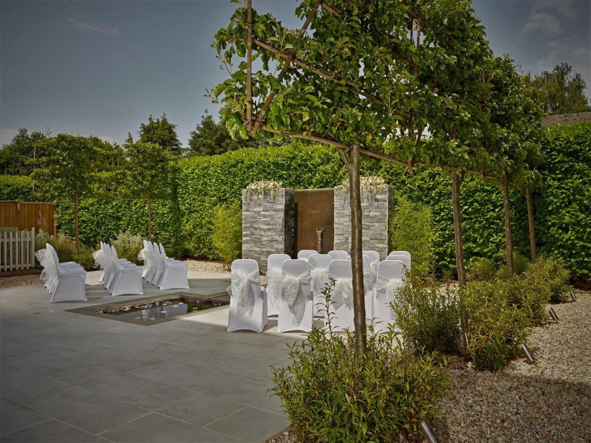 Cotswold Grange Bed & Breakfast Cheltenham Luaran gambar The outdoor chapel