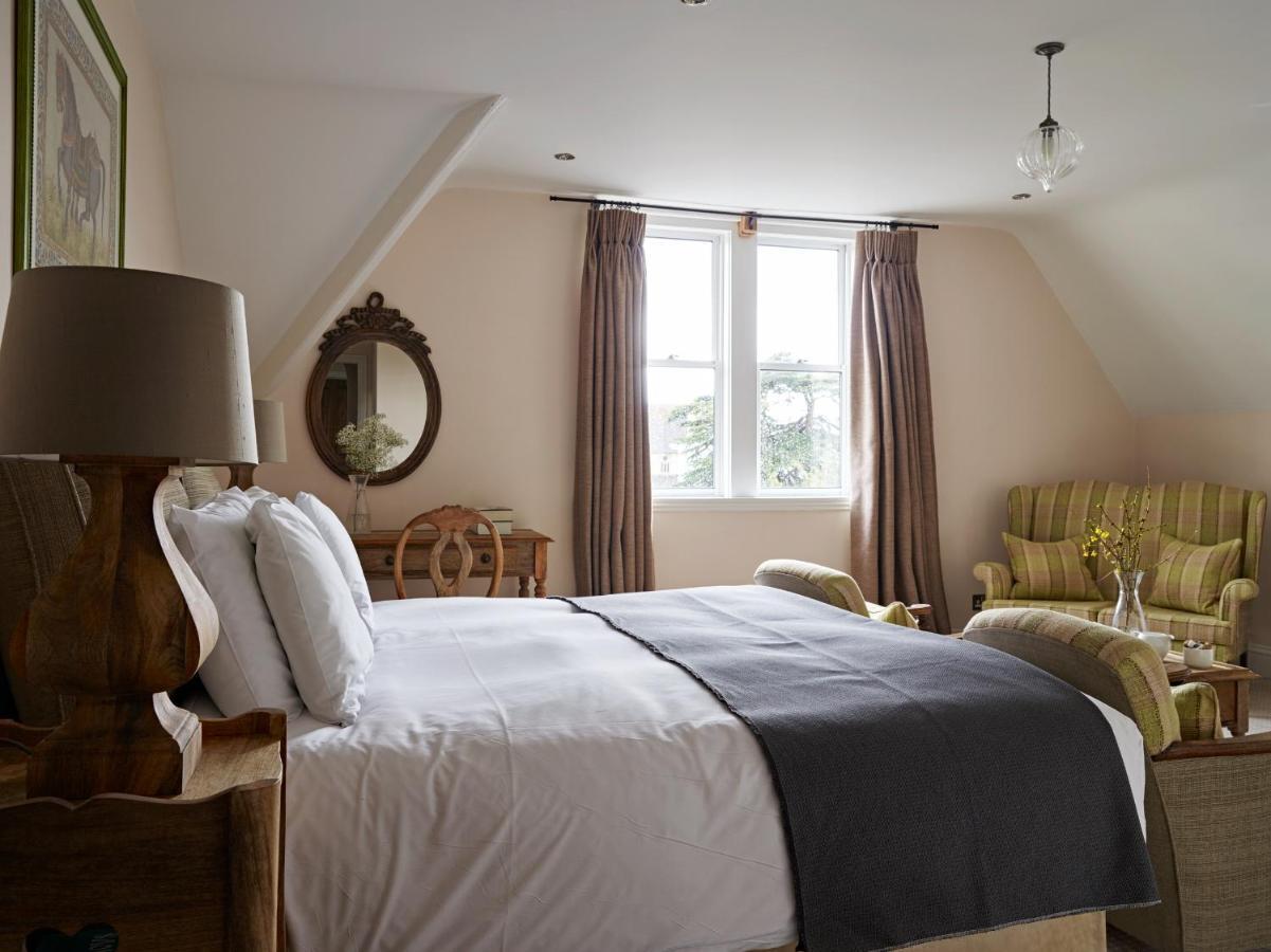 Cotswold Grange Bed & Breakfast Cheltenham Luaran gambar A bedroom at The Pig